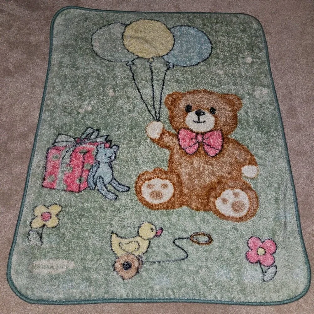 Solaron Green Teddy Bear Blanket Balloons Present Duck Flowers Music Notes 42x53